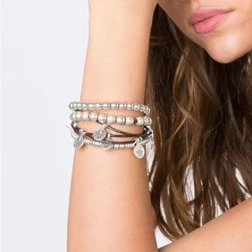 Uno de 50 Multi-Strand Bracelet PUL0524MT
